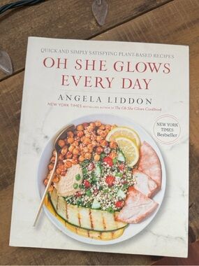 Oh She Glows Every Day Cookbook by - White Cover